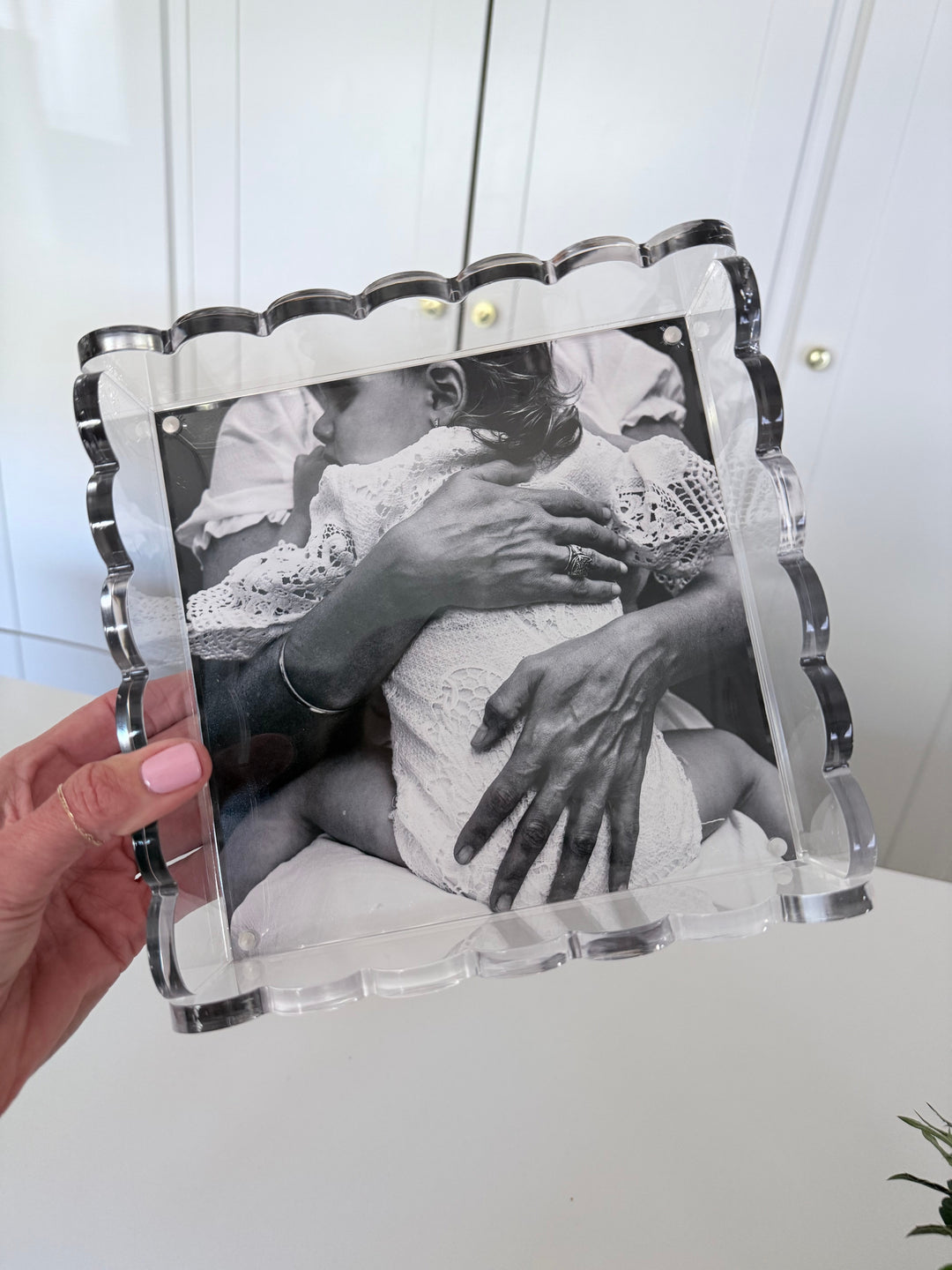 SCALLOPED ACRYLIC TRAY